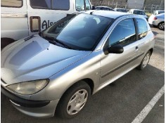 peugeot 206 berlina del año 2000