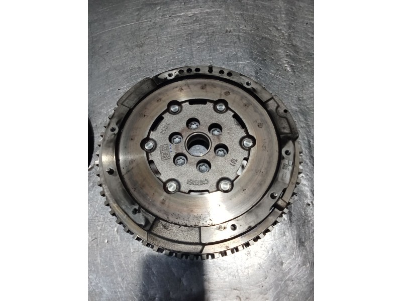 Recambio de kit embrague para dacia sandero iii 1.0 tce 100 referencia OEM IAM 301019176R 123100749R 3021032J0R 24