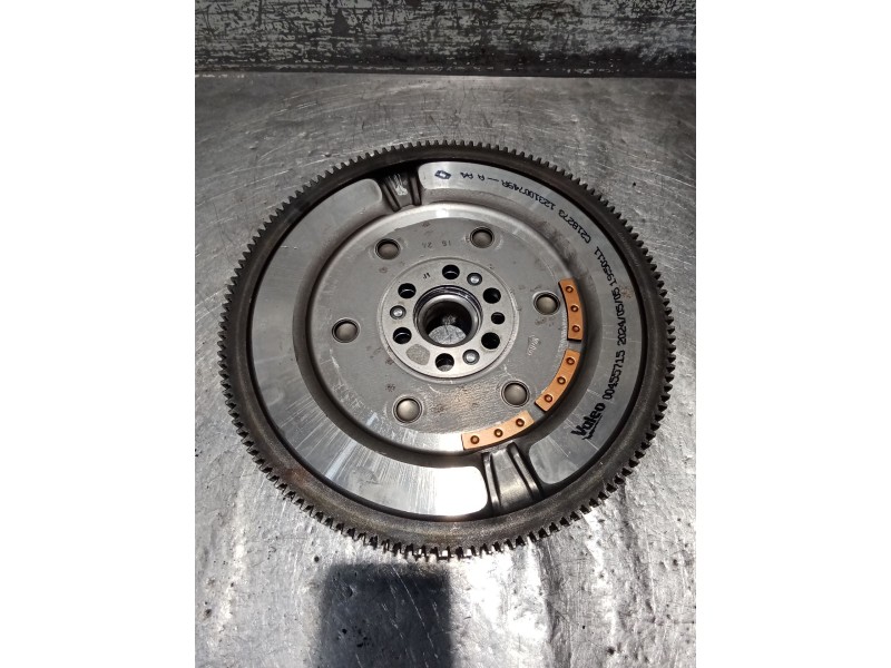 Recambio de kit embrague para dacia sandero iii 1.0 tce 100 referencia OEM IAM 301019176R 123100749R 3021032J0R 24