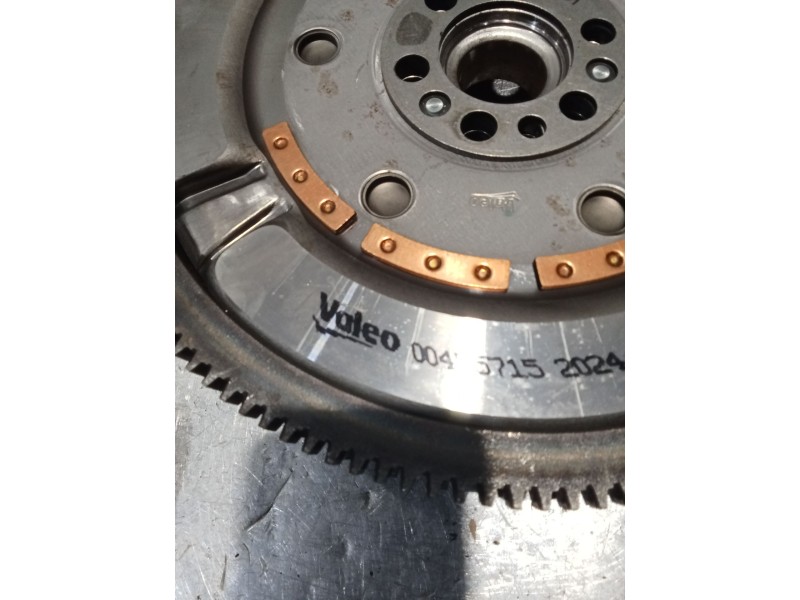 Recambio de kit embrague para dacia sandero iii 1.0 tce 100 referencia OEM IAM 301019176R 123100749R 3021032J0R 24