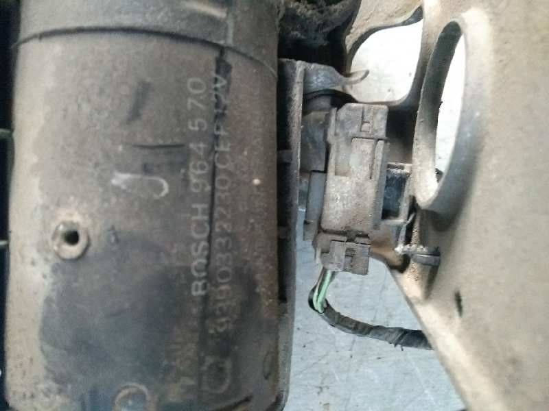 Recambio de motor limpia delantero para nissan serena (c23m) 2.3 diesel referencia OEM IAM 9390332230  