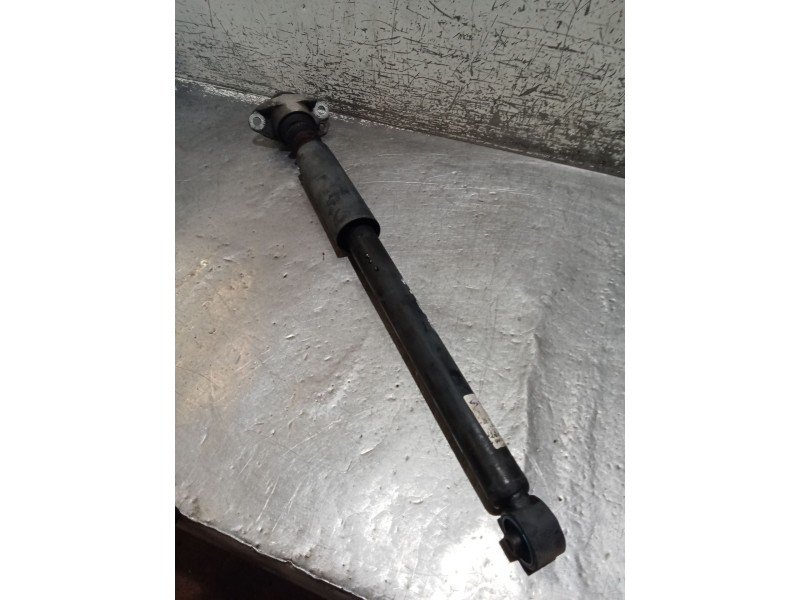 Recambio de amortiguador trasero izquierdo para volkswagen golf iv (1j1) 1.9 tdi referencia OEM IAM 556268 614901004074 98
