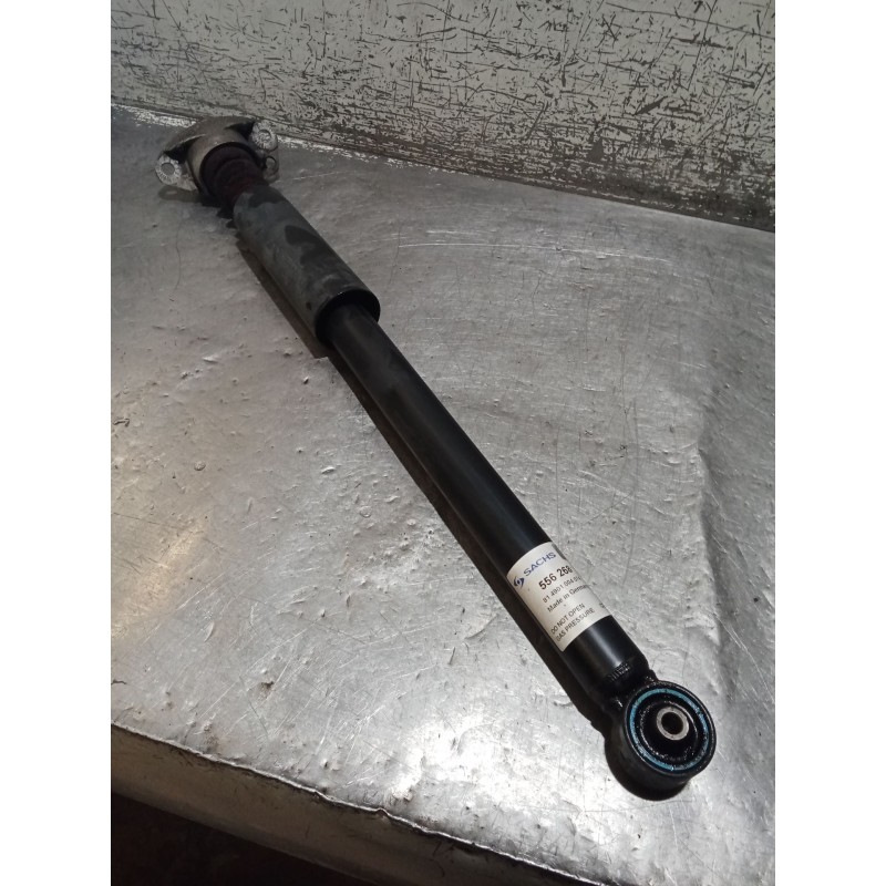 Recambio de amortiguador trasero derecho para volkswagen golf iv (1j1) 1.9 tdi referencia OEM IAM 556268 814901004074 98