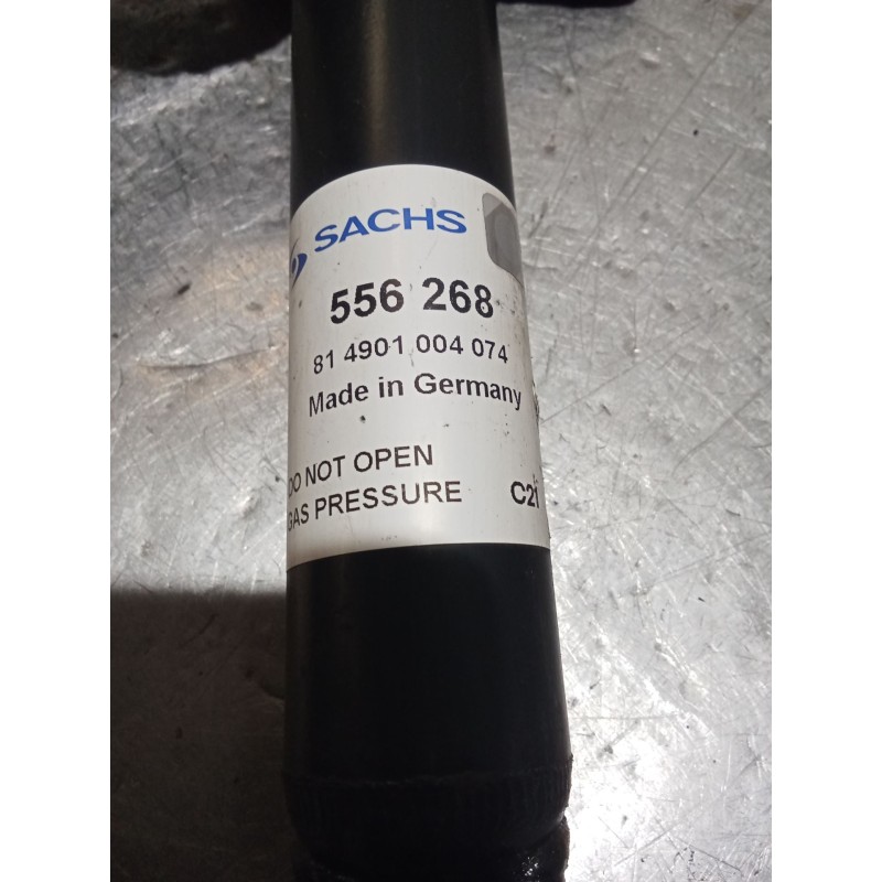 Recambio de amortiguador trasero derecho para volkswagen golf iv (1j1) 1.9 tdi referencia OEM IAM 556268 814901004074 98