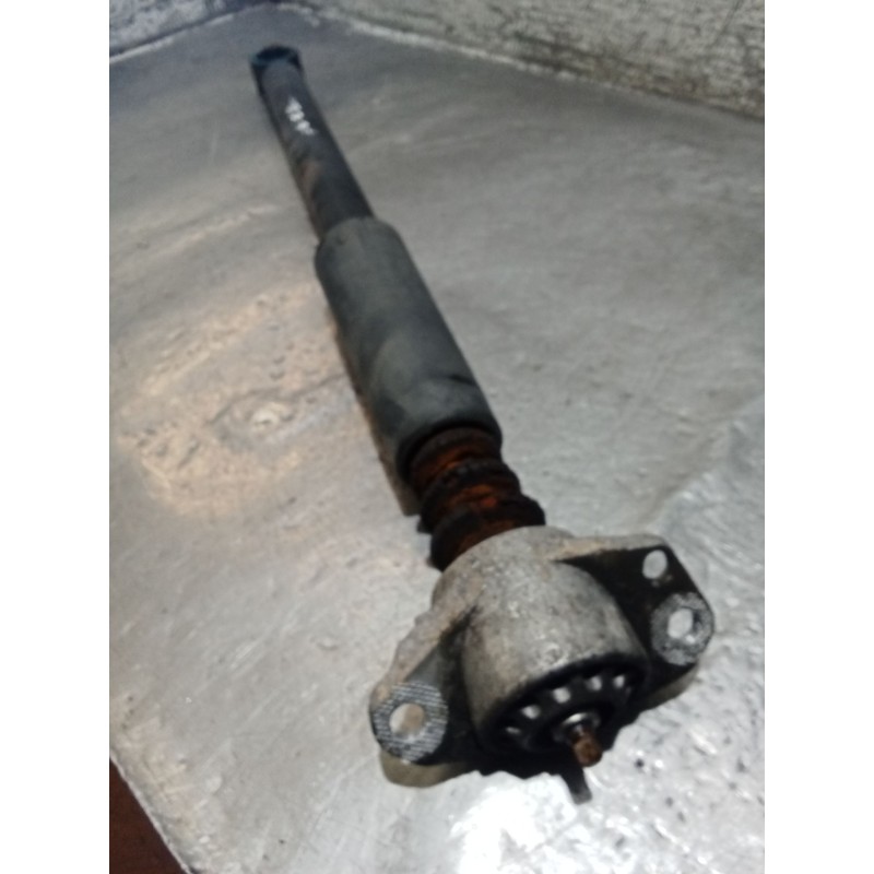 Recambio de amortiguador trasero derecho para volkswagen golf iv (1j1) 1.9 tdi referencia OEM IAM 556268 814901004074 98