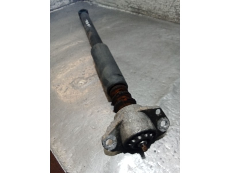 Recambio de amortiguador trasero derecho para volkswagen golf iv (1j1) 1.9 tdi referencia OEM IAM 556268 814901004074 98