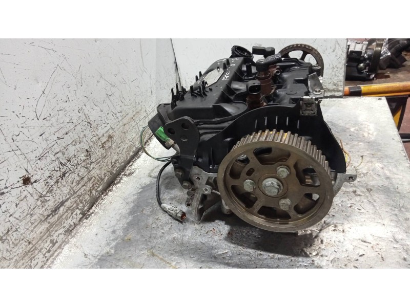 Recambio de culata para land rover discovery v6 td s referencia OEM IAM 276DT IZQUIERDA 