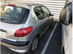 peugeot 206 berlina del año 2000 2