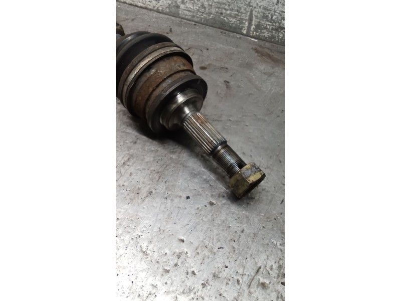 Recambio de transmision delantera izquierda para nissan primera (p10) 2.0 16v referencia OEM IAM   90