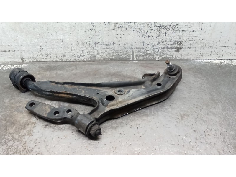 Recambio de brazo suspension inferior delantero derecho para nissan primera (p10) 2.0 16v referencia OEM IAM   90