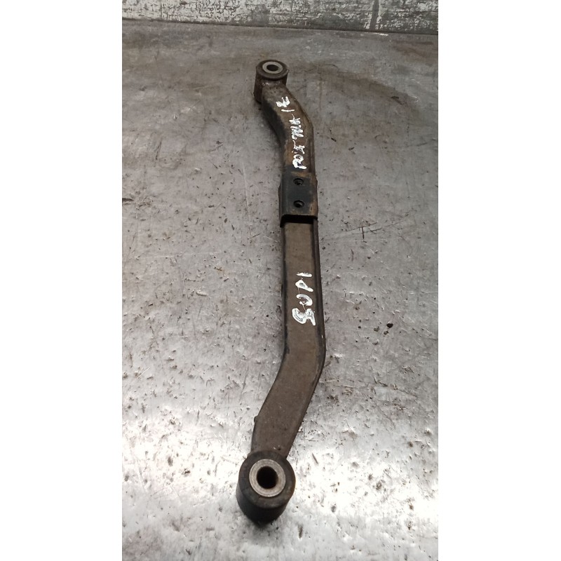 Recambio de brazo suspension superior trasero izquierdo para nissan primera (p10) 2.0 16v referencia OEM IAM  POSTERIOR 90