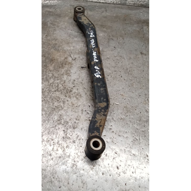 Recambio de brazo suspension superior trasero derecho para nissan primera (p10) 2.0 16v referencia OEM IAM  POSTERIOR 90