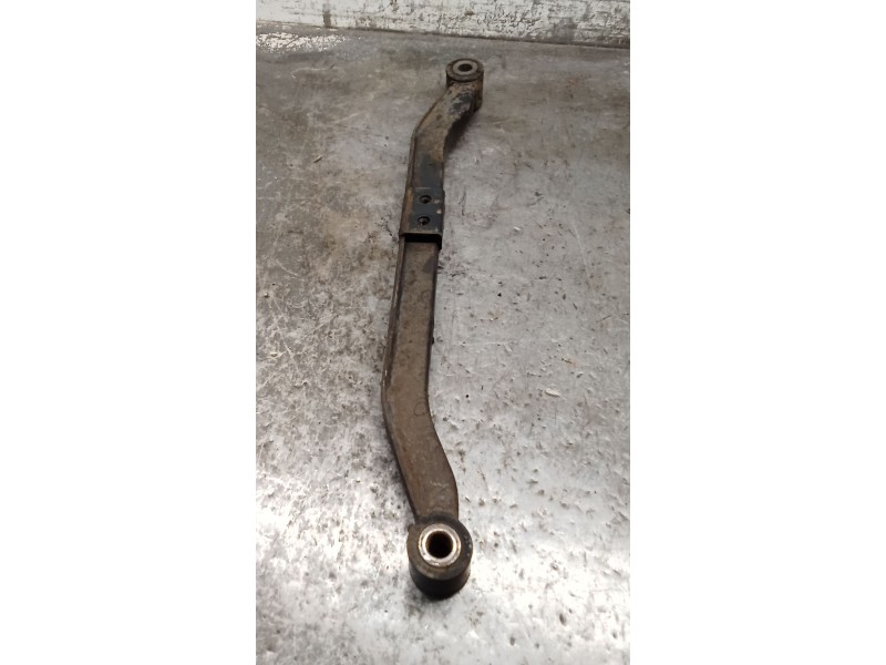 Recambio de brazo suspension superior trasero derecho para nissan primera (p10) 2.0 16v referencia OEM IAM  POSTERIOR 90