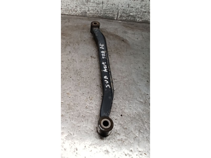 Recambio de brazo suspension superior trasero derecho para nissan primera (p10) 2.0 16v referencia OEM IAM  ANTERIOR 90