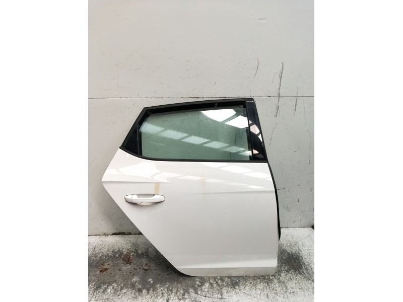 Recambio de puerta trasera derecha para seat leon st (5f8) 1.2 tsi referencia OEM IAM  5P 2012