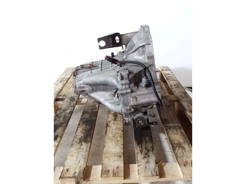 Recambio de caja cambios para nissan primera (p10) 2.0 16v referencia OEM IAM  5V 