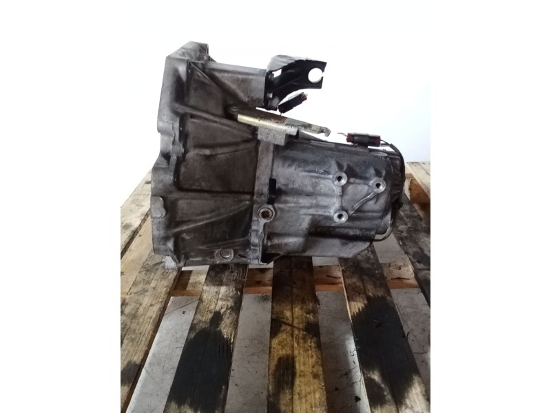 Recambio de caja cambios para nissan primera (p10) 2.0 16v referencia OEM IAM  5V 