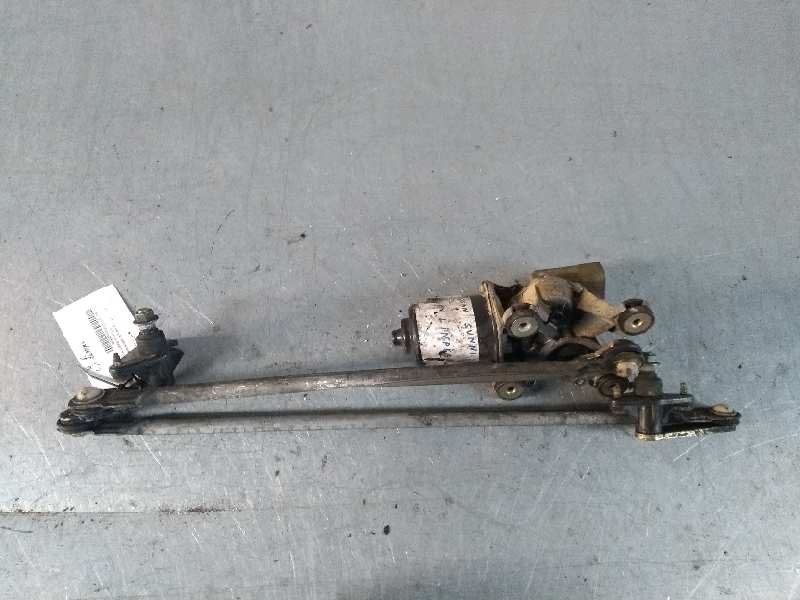 Recambio de motor limpia delantero para nissan sunny berlina (n14) lx referencia OEM IAM   