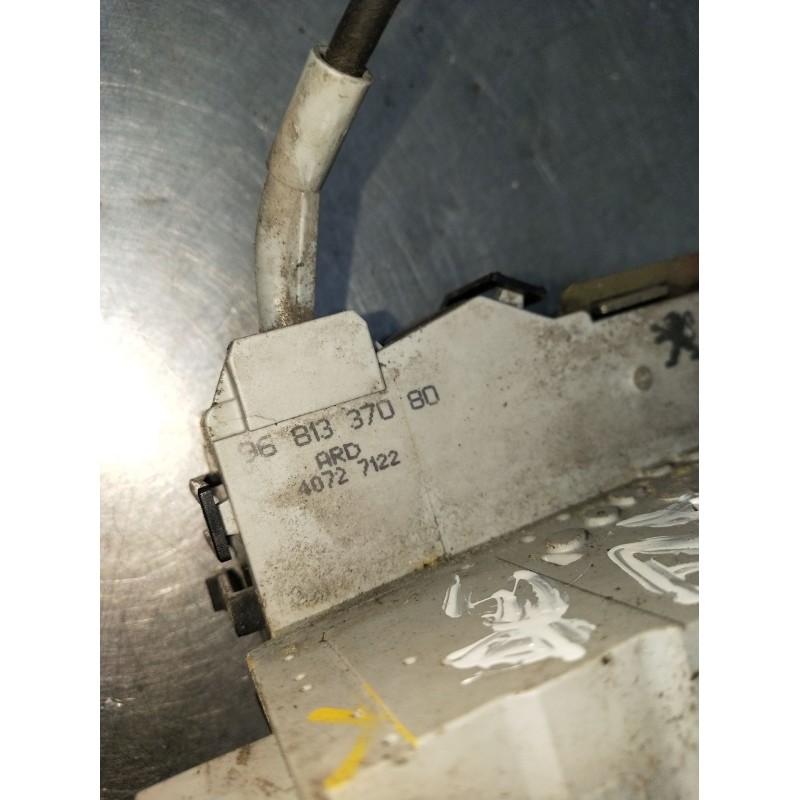 Recambio de motor cierre centralizado trasero derecho para citroën c4 i (lc_) 1.6 hdi referencia OEM IAM 9681337080 5P 2004