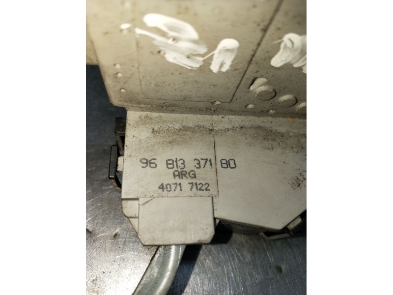 Recambio de motor cierre centralizado trasero izquierdo para citroën c4 i (lc_) 1.6 hdi referencia OEM IAM 9681337180 5P 2004