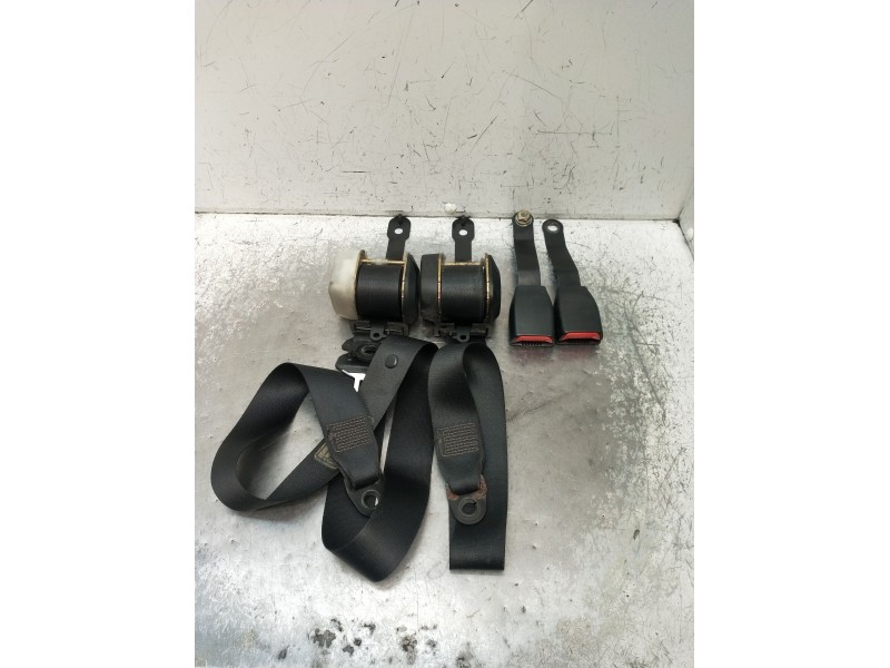 Recambio de juego cinturones delantero para nissan primera (p10) 2.0 16v referencia OEM IAM  4P 1990