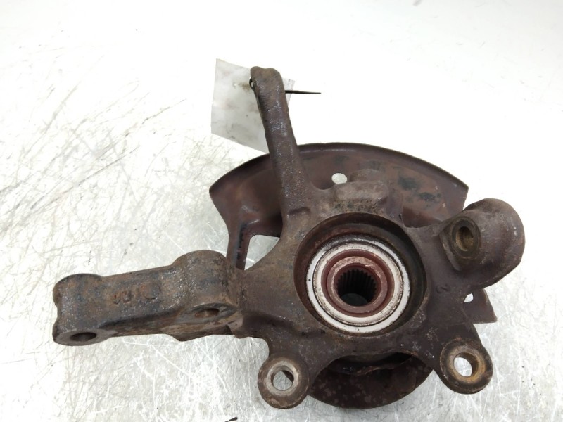 Recambio de mangueta delantera derecha para nissan almera (n16/e) referencia OEM IAM   
