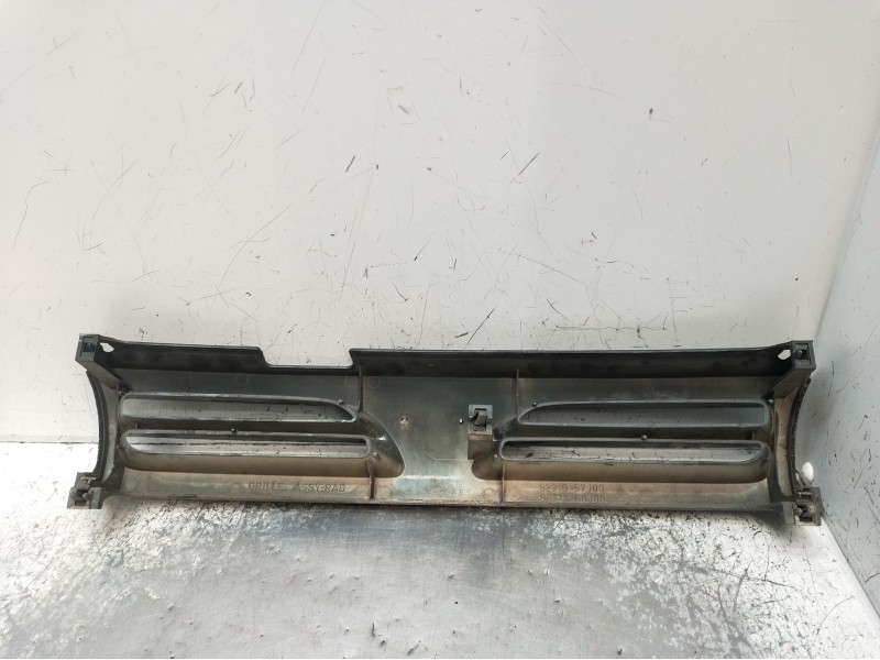 Recambio de rejilla delantera para nissan primera (p10) 2.0 16v referencia OEM IAM   1990