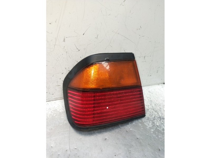 Recambio de piloto trasero izquierdo para nissan primera (p10) 2.0 16v referencia OEM IAM   1990