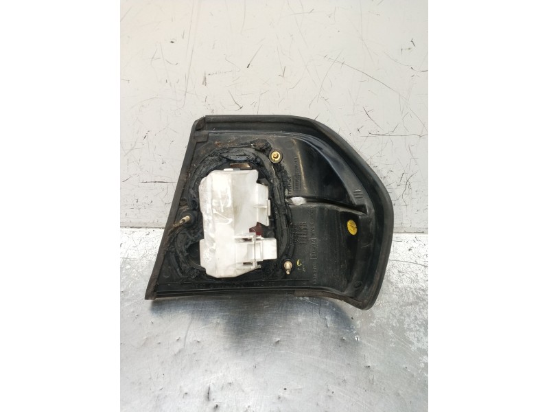 Recambio de piloto trasero izquierdo para nissan primera (p10) 2.0 16v referencia OEM IAM   1990