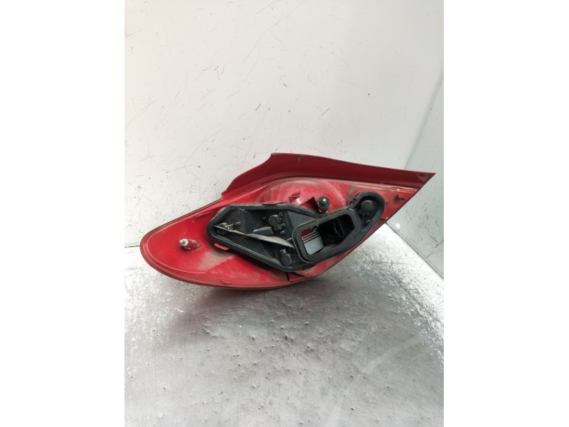Recambio de piloto trasero derecho para peugeot 207/207+ (wa_, wc_) 1.6 hdi referencia OEM IAM   2006