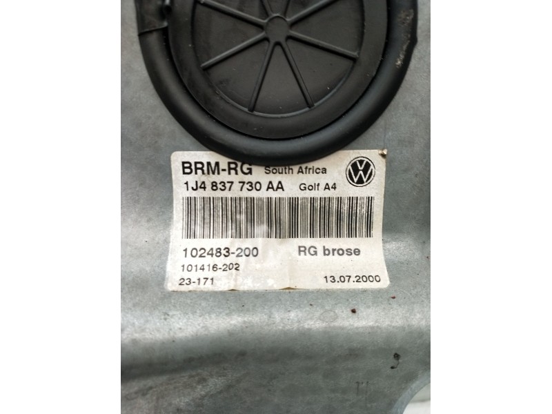 Recambio de elevalunas delantero derecho para volkswagen golf iv (1j1) 1.9 tdi referencia OEM IAM 1J4837730AA 102483200 10141620