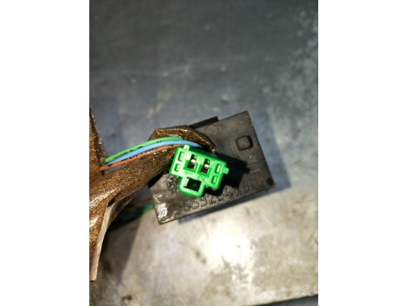 Recambio de retrovisor izquierdo para citroën c4 i (lc_) 1.6 hdi referencia OEM IAM  ELÉCTRICO 2004