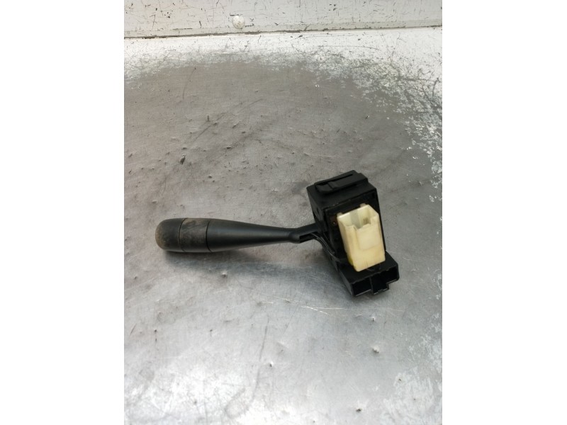 Recambio de mando limpia para nissan primera (p10) 2.0 16v referencia OEM IAM   1990