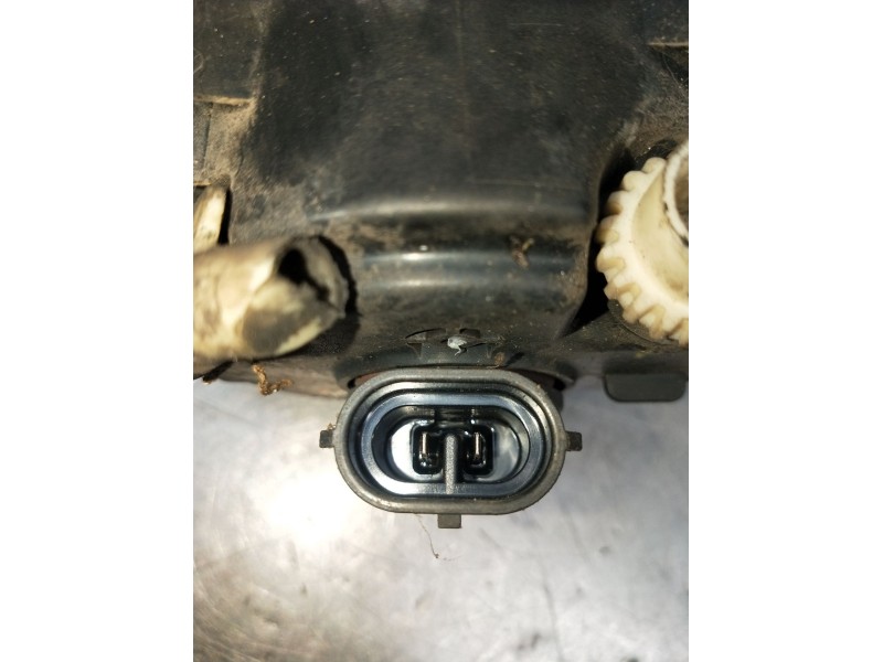 Recambio de faro antiniebla izquierdo para peugeot 207/207+ (wa_, wc_) 1.6 hdi referencia OEM IAM 9650001680 89204712 2006