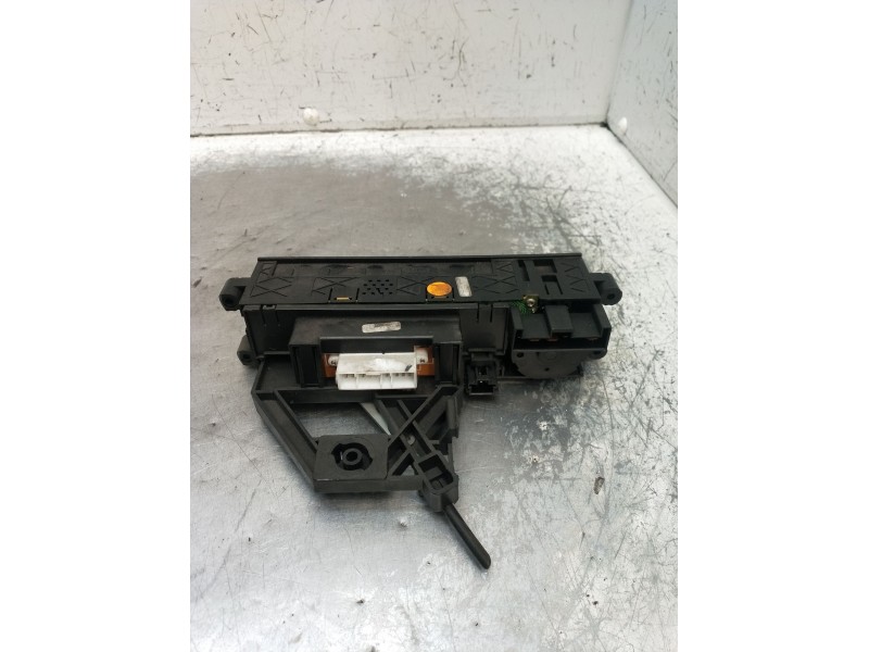 Recambio de mando calefaccion / aire acondicionado para nissan primera (p10) 2.0 16v referencia OEM IAM   1990