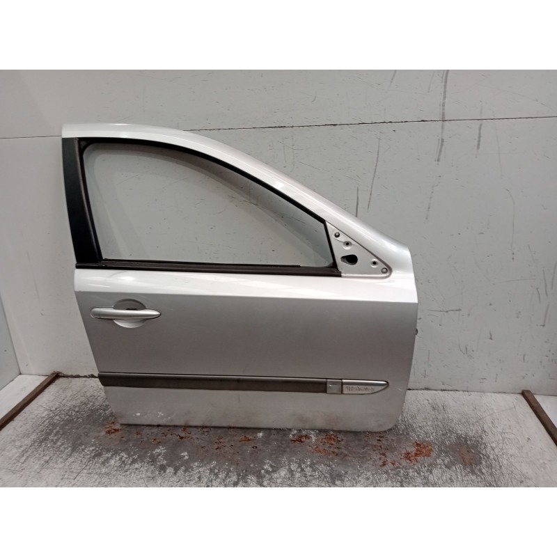 Recambio de puerta delantera derecha para renault laguna ii (bg0/1_) 1.9 dci (bg1a, bg1v) referencia OEM IAM   4P