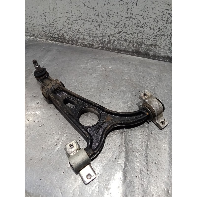 Recambio de brazo suspension inferior delantero izquierdo para alfa romeo 147 (937_) 1.9 jtdm 8v (937.axd1a, 937.axu1a, 937.bxu1