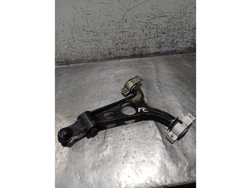 Recambio de brazo suspension inferior delantero izquierdo para alfa romeo 147 (937_) 1.9 jtdm 8v (937.axd1a, 937.axu1a, 937.bxu1