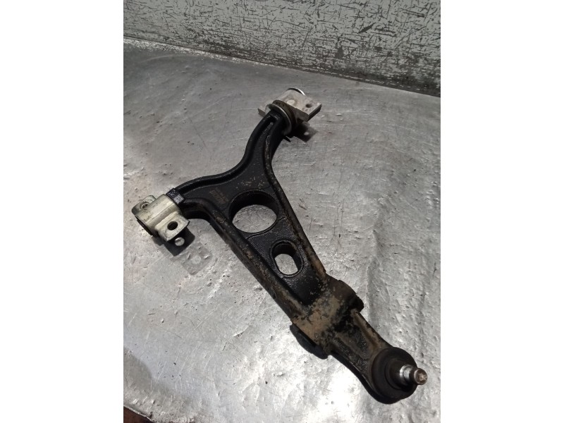 Recambio de brazo suspension inferior delantero derecho para alfa romeo 147 (937_) 1.9 jtdm 8v (937.axd1a, 937.axu1a, 937.bxu1a)