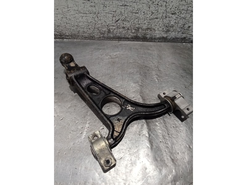 Recambio de brazo suspension inferior delantero derecho para alfa romeo 147 (937_) 1.9 jtdm 8v (937.axd1a, 937.axu1a, 937.bxu1a)
