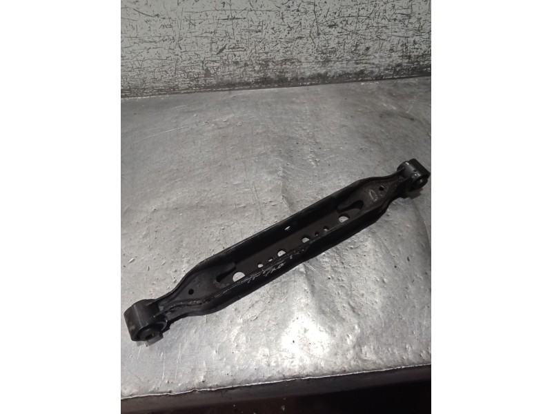 Recambio de brazo suspension inferior trasero izquierdo para alfa romeo 147 (937_) 1.9 jtdm 8v (937.axd1a, 937.axu1a, 937.bxu1a)