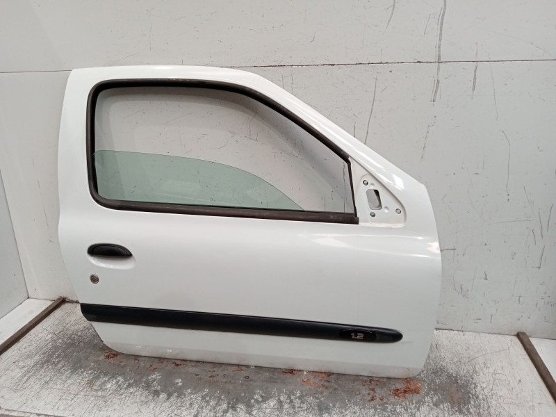 Recambio de puerta delantera derecha para renault clio ii (bb_, cb_) 1.2 (bb0a, bb0f, bb10, bb1k, bb28, bb2d, bb2h, cb0a,... ref