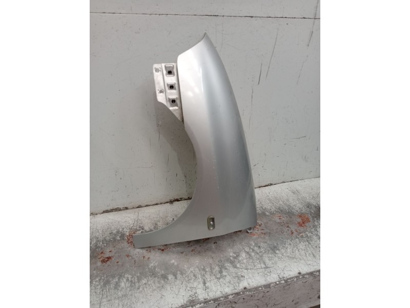 Recambio de aleta delantera izquierda para seat ibiza iii (6l1) 1.4 16v referencia OEM IAM   