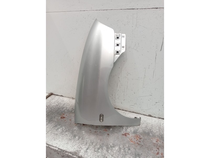 Recambio de aleta delantera derecha para seat ibiza iii (6l1) 1.4 16v referencia OEM IAM   