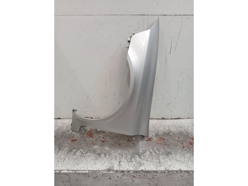 Recambio de aleta delantera izquierda para renault laguna ii (bg0/1_) 1.9 dci (bg1a, bg1v) referencia OEM IAM   