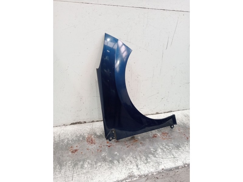 Recambio de aleta delantera derecha para peugeot 308 premium referencia OEM IAM   