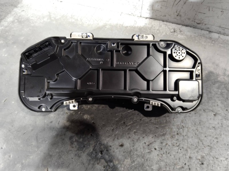 Recambio de cuadro instrumentos para toyota auris luna referencia OEM IAM 838000Z290 A2C533008552AC SV0371