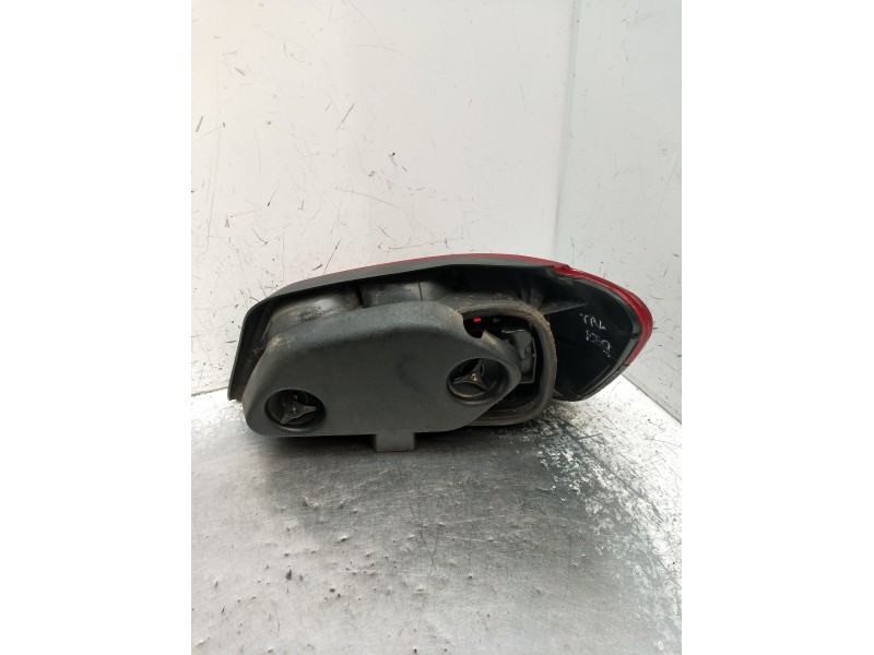 Recambio de piloto trasero izquierdo para peugeot 306 hatchback (7a, 7c, n3, n5) 1.9 d referencia OEM IAM   2000