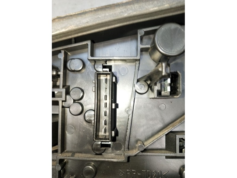 Recambio de piloto trasero izquierdo para peugeot 306 hatchback (7a, 7c, n3, n5) 1.9 d referencia OEM IAM   2000