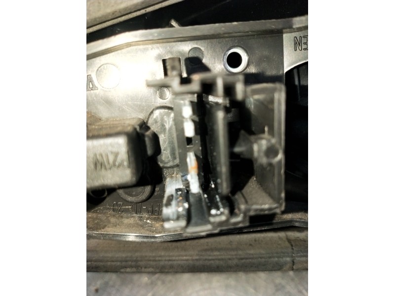 Recambio de piloto trasero izquierdo para renault laguna ii (bg0/1_) 1.9 dci (bg1a, bg1v) referencia OEM IAM   2005